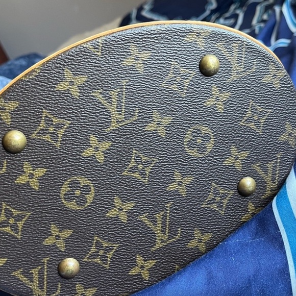 WOW POSHMARK - Authentic Louis Vuitton Bucket Bag - Picture 11 of 16